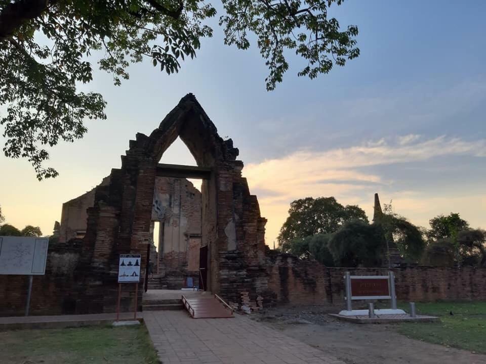 Zleepinezz Hostel Phra Nakhon Si Ayutthaya Exterior foto